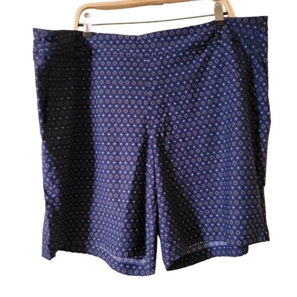 Spanx pull-on golf shorts - Picture 3 of 3